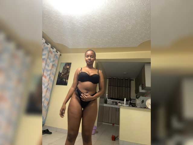 Curvy-maxy9