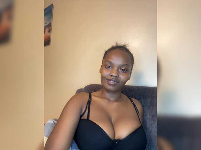 Busty-princess1