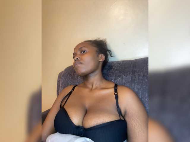 Busty-princess1