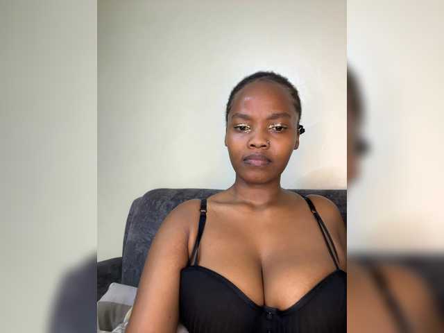Busty-princess1 live webcam show