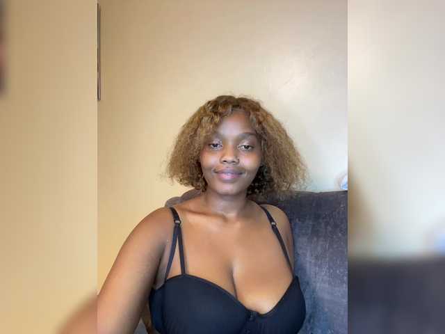 Curvy-maxy9
