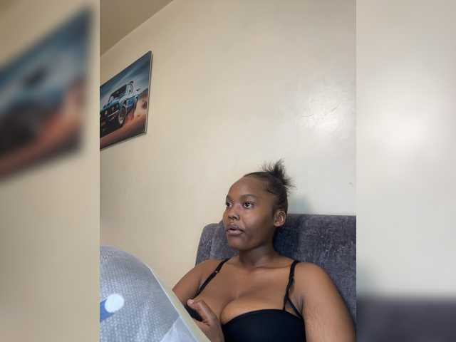 Busty-princess1