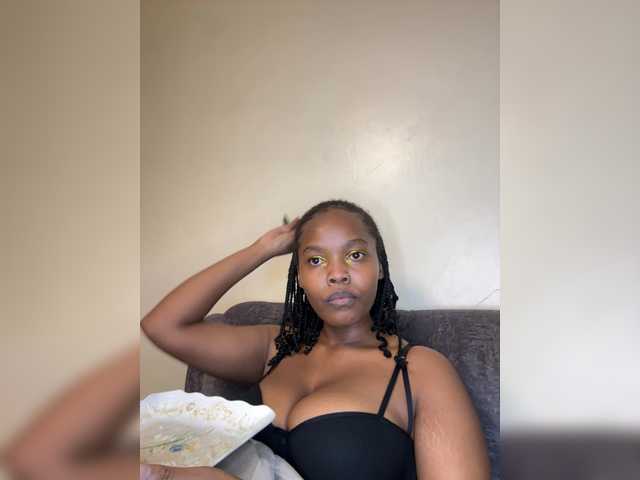 Busty-princess1 live webcam show