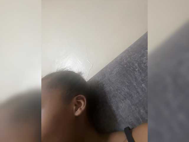Curvy-maxy9 live cam on BongaCams