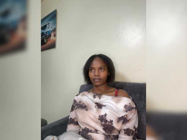 Curvy-maxy9 live cam on BongaCams