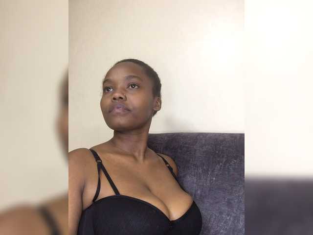 Busty-princess1