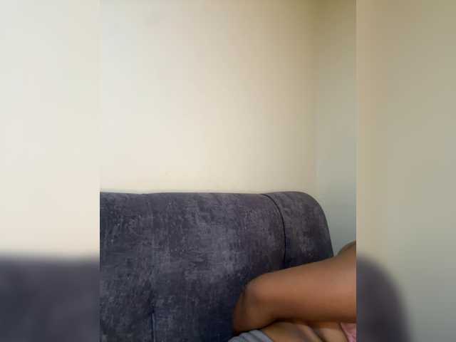 Curvy-maxy9 live cam on BongaCams