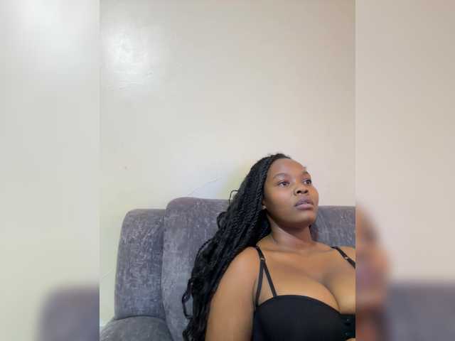 Curvy-maxy9