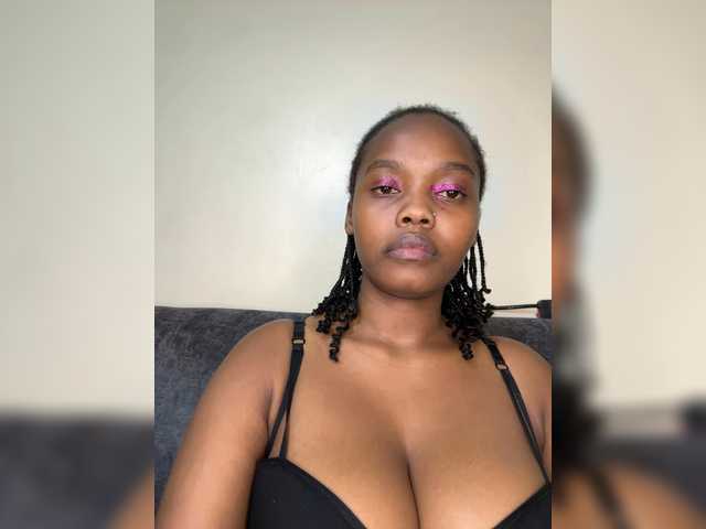 Curvy-maxy9