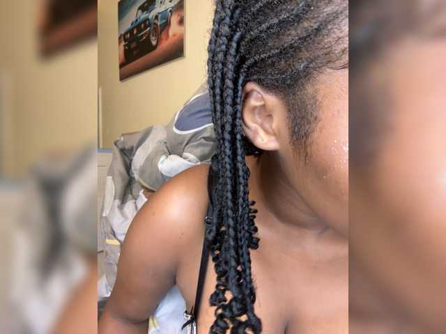 Curvy-maxy9