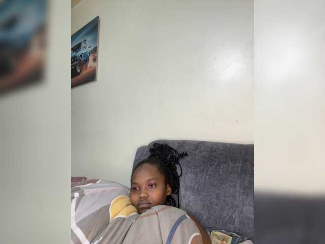 Curvy-maxy9 live cam on BongaCams
