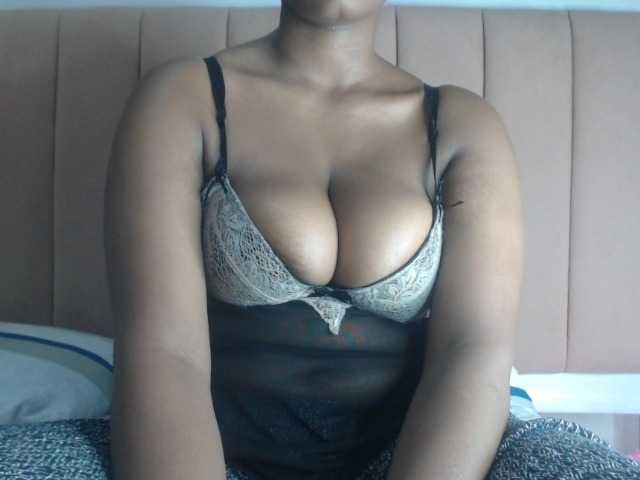 Curvy-maxy9