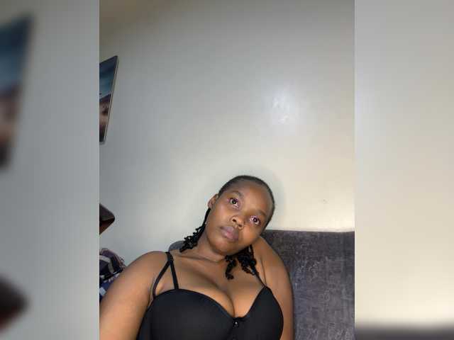 Curvy-maxy9