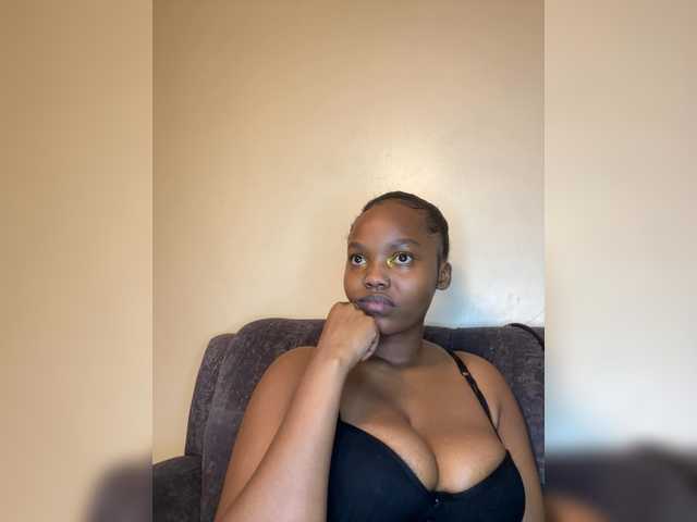 Curvy-maxy9