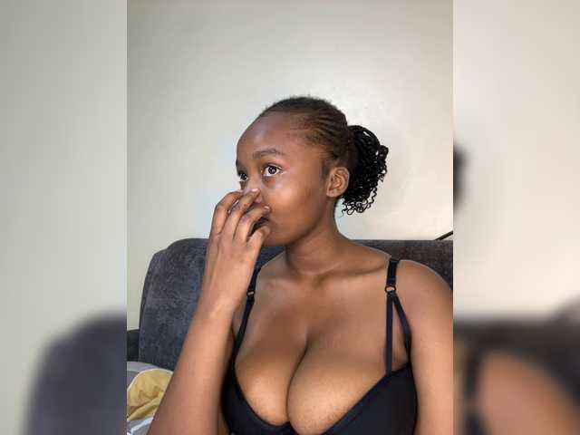 Busty-princess1 live webcam show