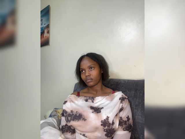 Curvy-maxy9 live cam on BongaCams