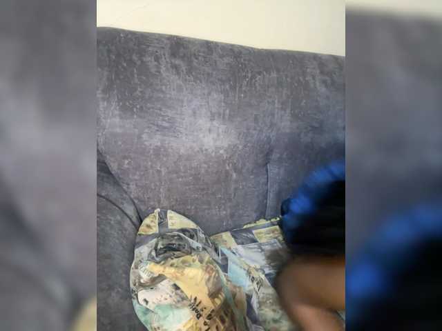Curvy-maxy9 live cam on BongaCams