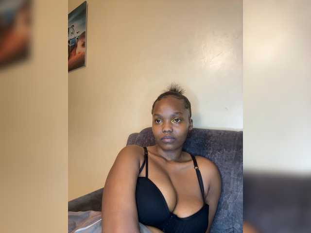 Busty-princess1