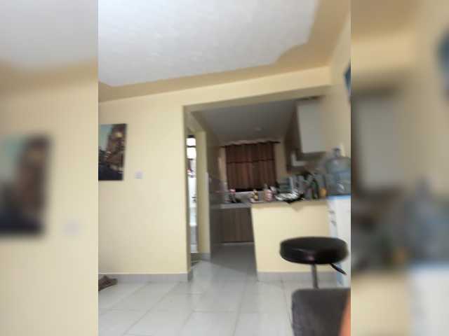 Curvy-maxy9 live cam on BongaCams