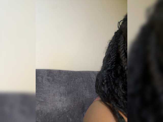 Curvy-maxy9 live cam on BongaCams
