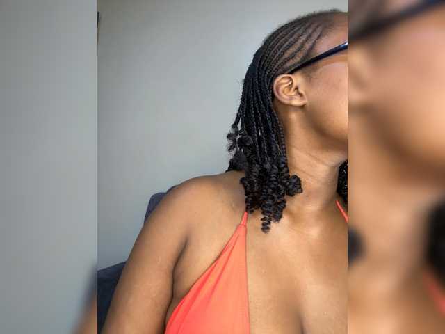 Busty-Princess1