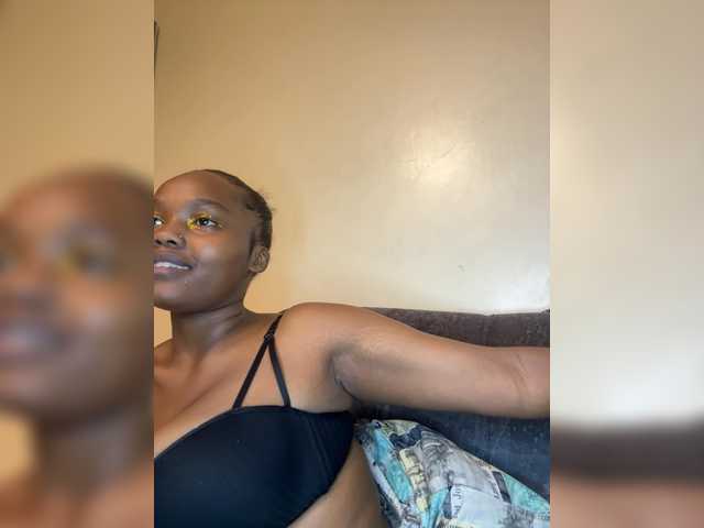 Curvy-maxy9
