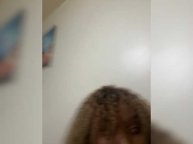 Curvy-maxy9 live cam on BongaCams