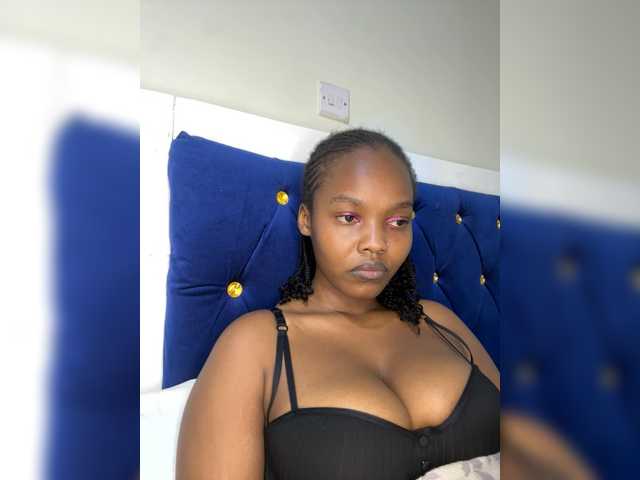 curvy-maxy9 live sex show