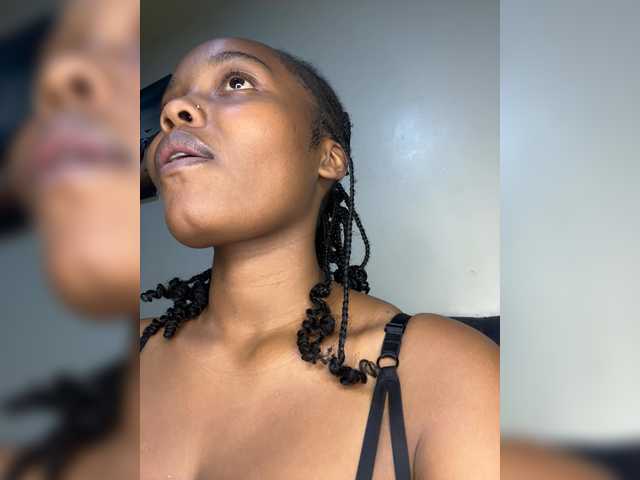 Curvy-maxy9