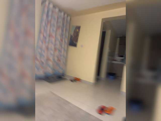 Curvy-maxy9 live cam on BongaCams