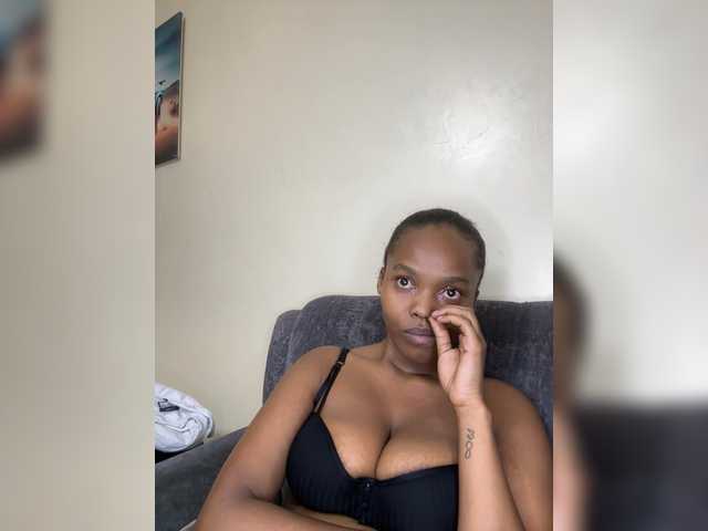 Busty-princess1