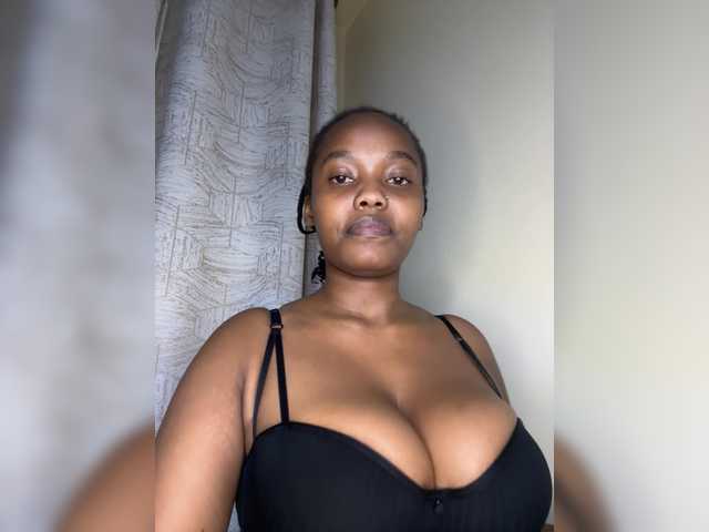 Busty-Princess1