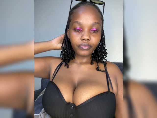 Curvy-maxy9