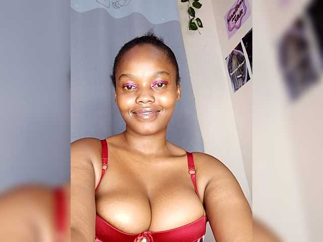 Busty-princess1