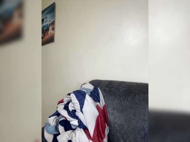 Curvy-maxy9 live cam on BongaCams