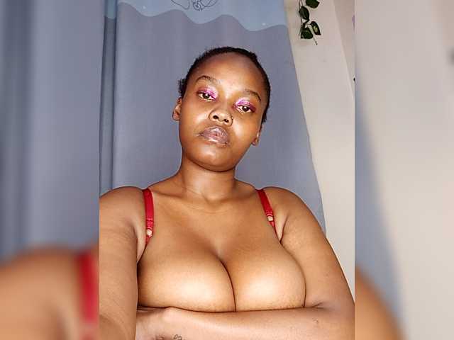 Curvy-maxy9