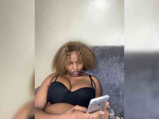 Curvy-maxy9 Curvy-maxy9