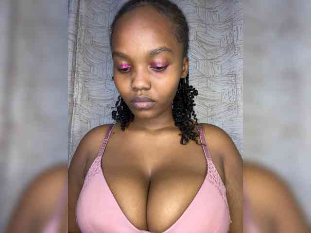 Busty-Princess1 webcam
