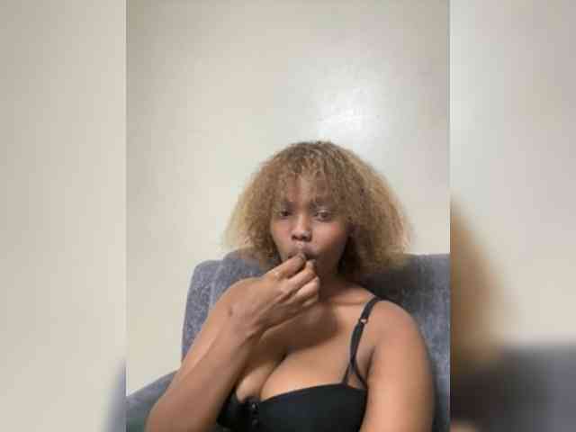 Curvy-maxy9 Curvy-maxy9