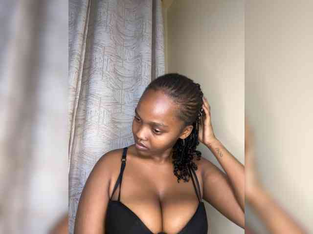Busty-Princess1