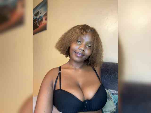 Curvy-maxy9