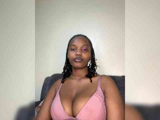 Modella: Busty-Princess1