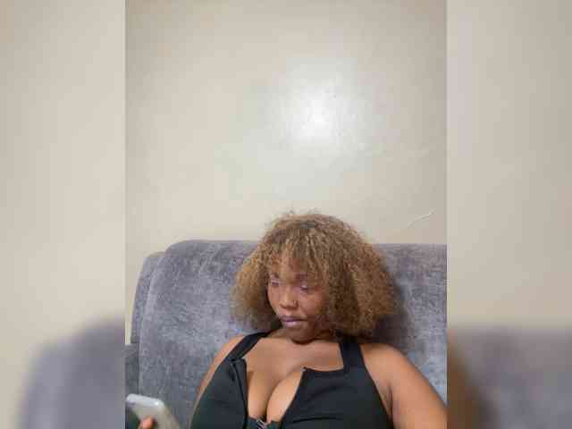 Busty-princess1 webcam