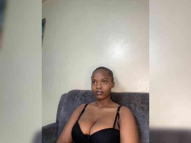 Busty-princess1 webcam
