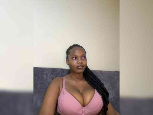 Modella: Busty-Princess1