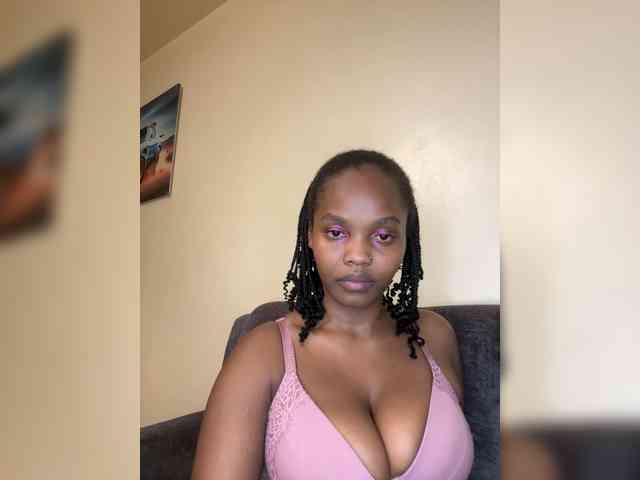 Modella: Busty-Princess1