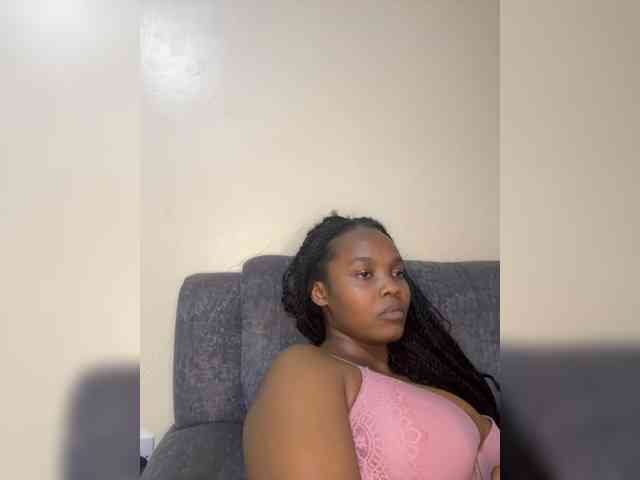 Curvy-maxy9