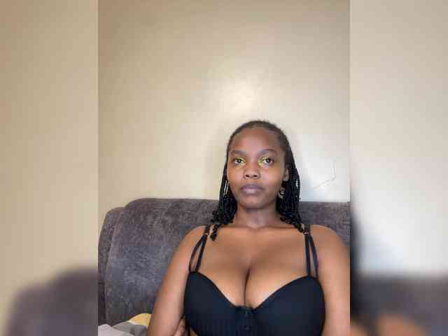 Modella: Busty-Princess1