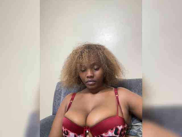 Busty-Princess1 webcam