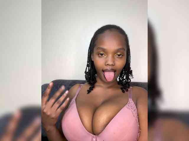 Modella: Busty-Princess1